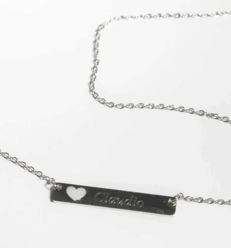 Collana con incisione